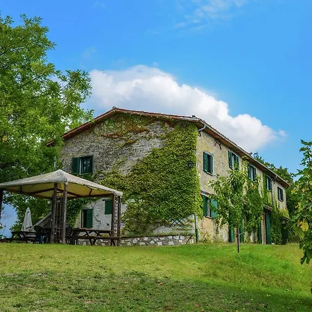 Agriturismo Il Palazzo Tre Сasa de vacaciones Costacciaro